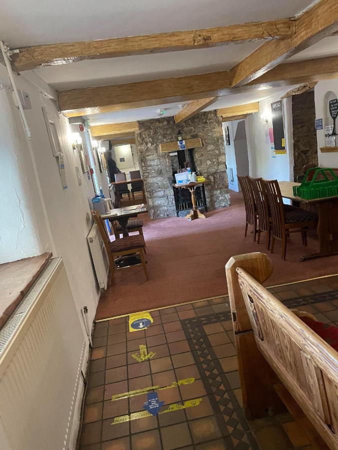 The Glan Yr Afon Inn Holywell  Esterno foto