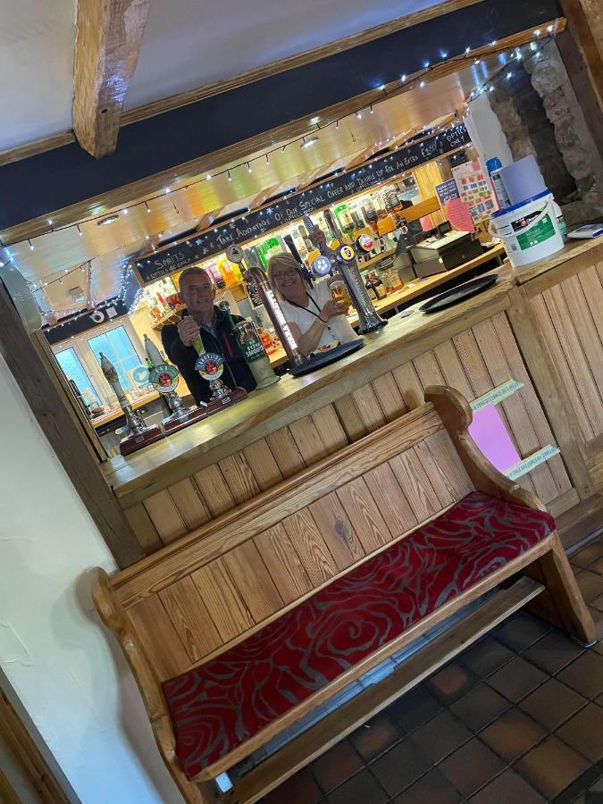 The Glan Yr Afon Inn Holywell  Esterno foto