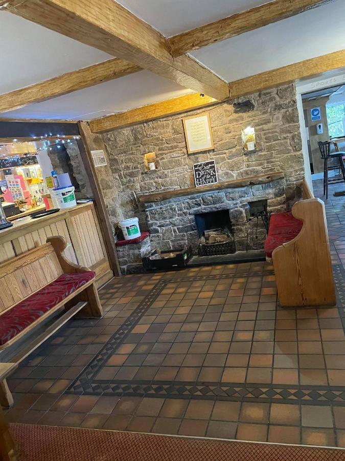 The Glan Yr Afon Inn Holywell  Esterno foto