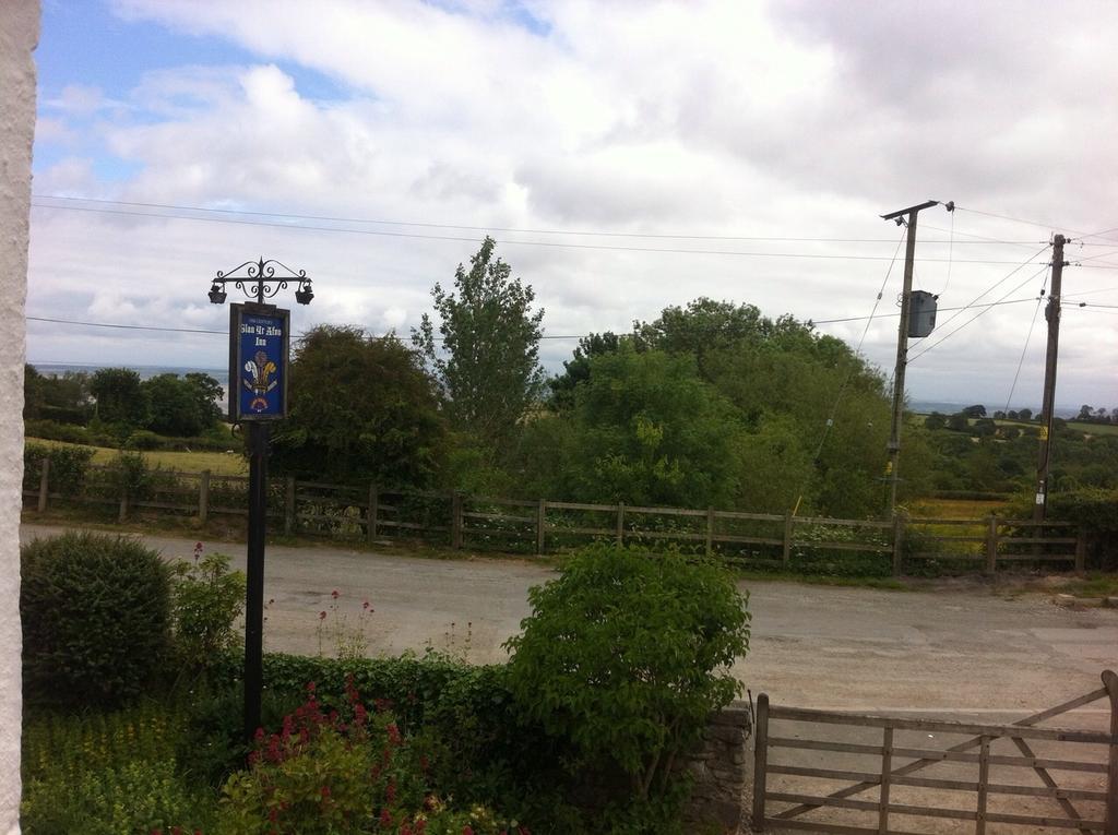 The Glan Yr Afon Inn Holywell  Camera foto