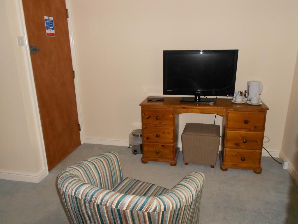 The Glan Yr Afon Inn Holywell  Esterno foto