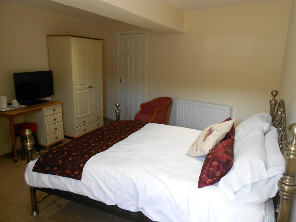 The Glan Yr Afon Inn Holywell  Esterno foto