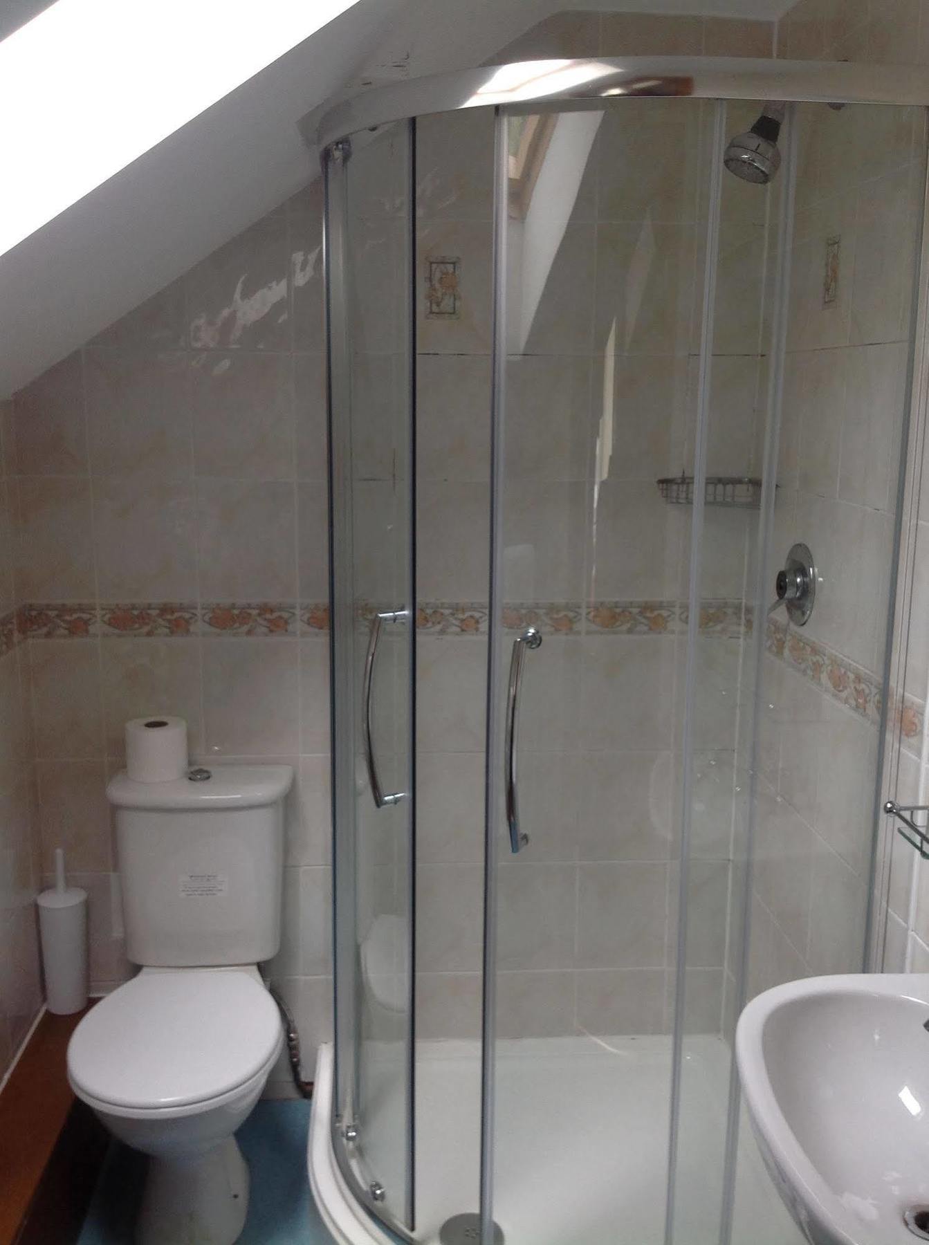 The Glan Yr Afon Inn Holywell  Esterno foto