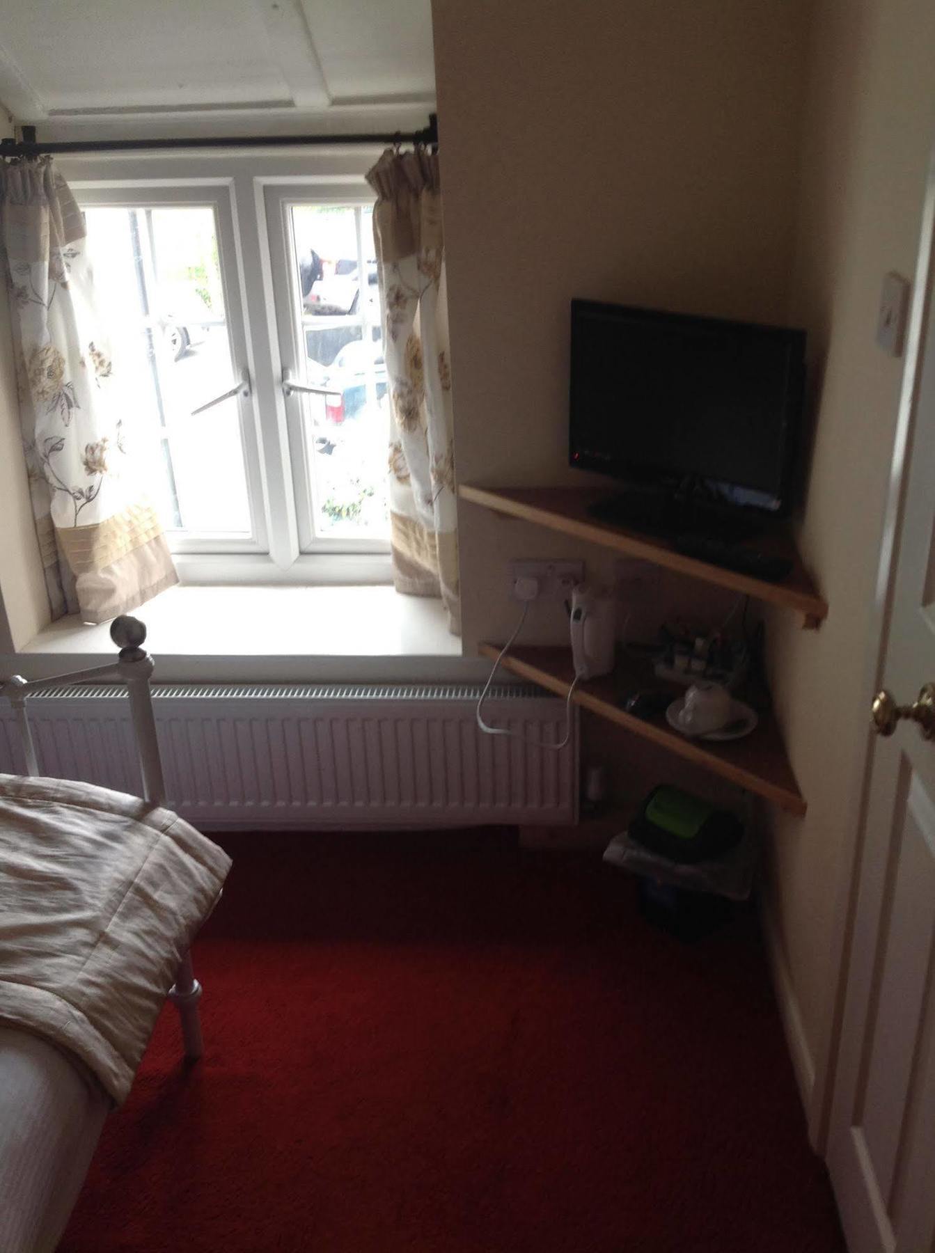 The Glan Yr Afon Inn Holywell  Esterno foto